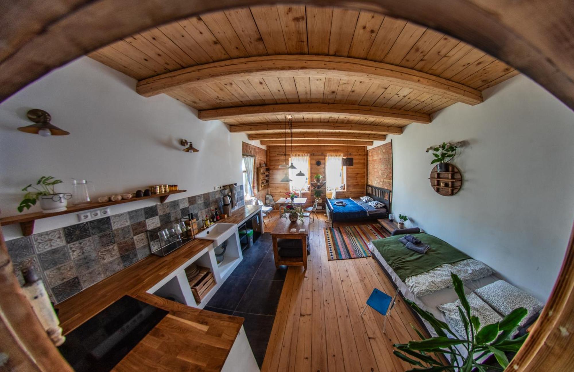 Minifaktura Loft Apartman & Reggelizo Es Etelbar Szokolya Exteriör bild