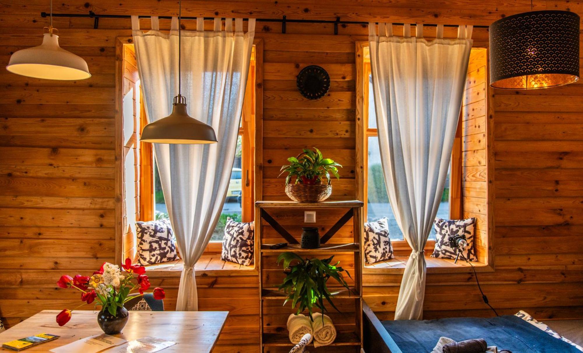 Minifaktura Loft Apartman & Reggelizo Es Etelbar Szokolya Exteriör bild